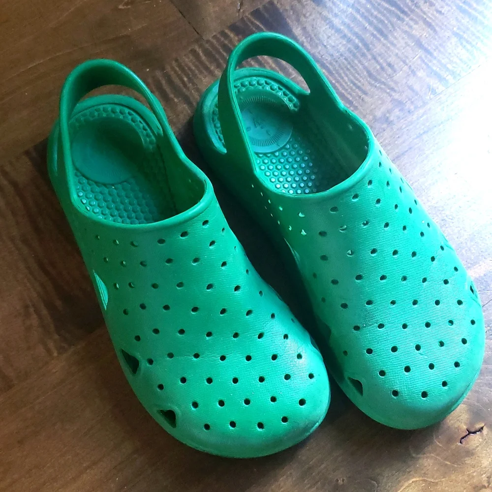 Green Kids 13 / 1 totes clog waterproof shoes *